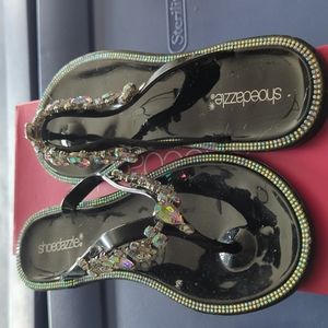 Shoe dazzle indre blk and nude sz 9